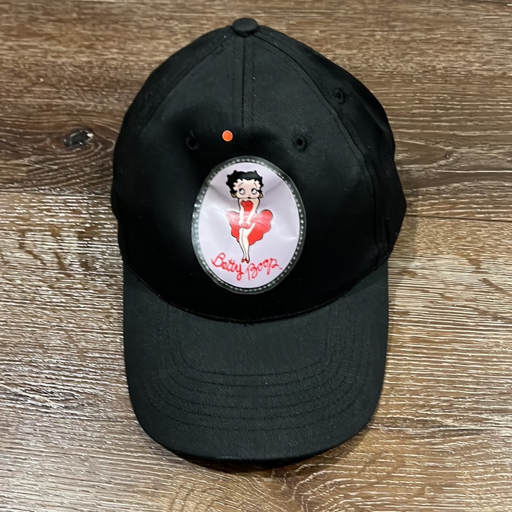 NWOT Betty boop light up hat black